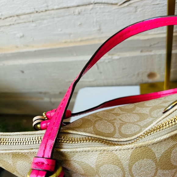 COACH monogram shoulder bag - Picture 12 of 17